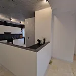 Modern 3 Bedrooms Apartment