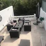 Beautiful Town House, Morairia