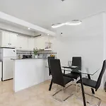 He Sunny Terrace T