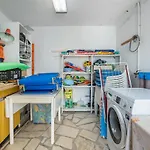 Cozy Apartment In Cautivador With Wifi