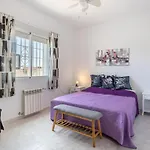 Cozy Apartment In Cautivador With Wifi