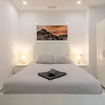 Alison'S Apartment