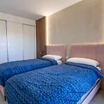 Lujoso Apartamento De 3 Dormitorios