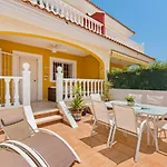 A Wonderful Large Family Townhouse In Quesada