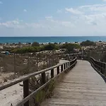 Adosado Con Piscina Y Terraza A 700M De La Playa