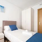 Amplio Apartamento 2 Dormitorios Cerca De La Playa