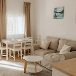 La Casa De Familia Feliz