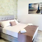 Modern Apartment In Torrevieja With Air Conditioning 50 M²