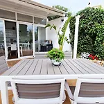 Villa Aura