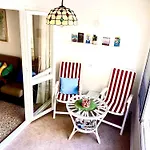 Cozy Beach Apartment With View