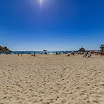 Beautiful Flat In The Building Balcon Del Mar, On The First Line Of La Cala Beach, Pool And Garage