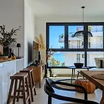Allonbay Design & Spa Apartment
