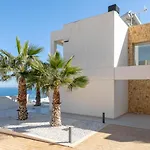Designvilla With Breathtaking View For 14 Guests