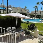Palm Paradise Retreat: 2Bedroom Apt With Pool View