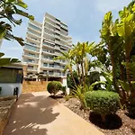 Beachside Luxe 1Br: New & Chic