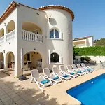 Casa Mariposa Blanca By Aldertons