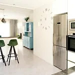 Vista Del Sol 2 Bed 2 Bath Aptm!