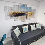 Blue Dream Apartment Near The Beach