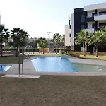 Nieuw Gelijkvloers Appartement Met Groot Terras!
