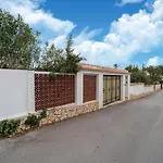 Great Holiday Home In Benissa With Pool