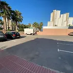 2 Bed Apartment Near The Beach With Pool