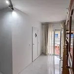 Cozy Apartment Near The Sea