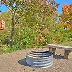 Skyview Treehouse By Amish Country Lodging