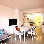Cabo Roig, Orihuela Costa, Apartamento De Tres Dormitorios Con Piscina, Gestionado Por Elvira Home