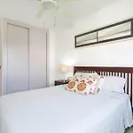 Casa En La Playa Con Piscinas A