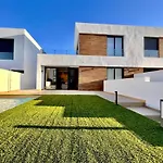 La Masion De Tout Seasonal Rental