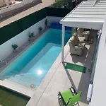 Luxe Villa Met Verwarmd Zwembad