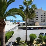 Appartement Met Zicht Op Zee, Strand Op 40 Meter.