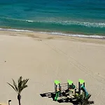 Vistas Al Mar, Piscina Y Playa