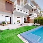 Apartman S Vlastnim Bazenem