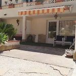 Private/Separate Floor Apartment In A Villa Near Beach