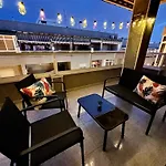 Sunny Penthouse Close To Everything