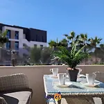 Modern First Floor Apart With Com Pool Duly10
