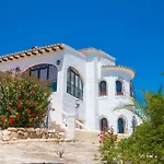 Villa Albatros By Abahana Villas