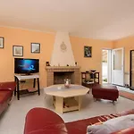 Villa Pinada