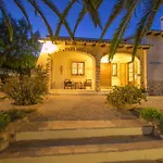 Villa Sol Y Sombra By Abahana Villas