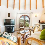Abahana Villas Alice