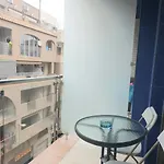 Los Locos Beach Apartments