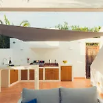 Villa Thalassa By Abahana Villas