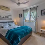 Villa Vermell By Abahana Villas