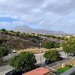 Cozy Apartment - Mountain View