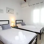Casa De Vacaciones En Moraira: 2 Hab, Piscina, Cerca De Playa Y Deportes - Hisp-216-228