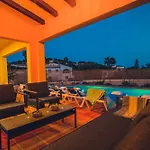 Villa Galante By Abahana Villas