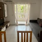 Apartamento Con Piscina