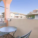 Apartment In Arenal Beach With Air Conditioning