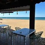 Stylish Apartment By A Sandy Beach